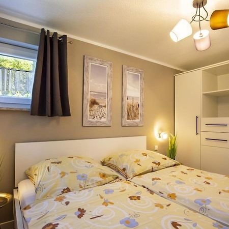 Ferienhaus Biene Am Siel Neufunnixsiel Eksteriør billede